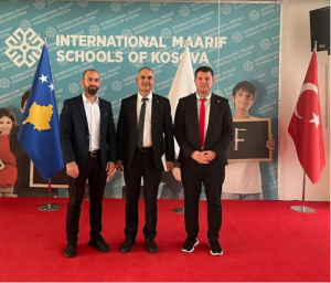 BALGENÇ heyetinin Kosova Uluslararası Maarif Okulları Priştine Şubesi ziyaretinden bir kare